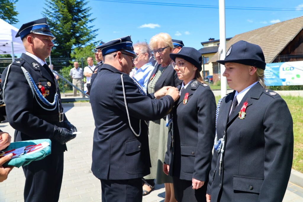 Wręczanie odznaczeń zasłużonym